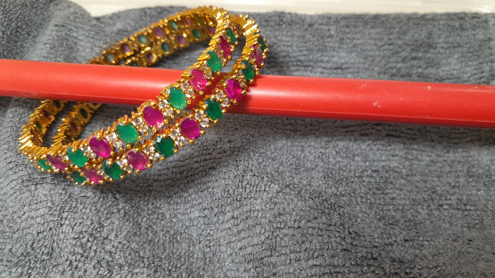 RUBY-GREEN BANGLES-(2-6) size